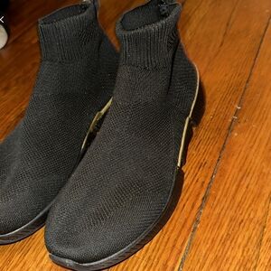 Zara Black Slip-On Sock Sneakers with Textured Knit.